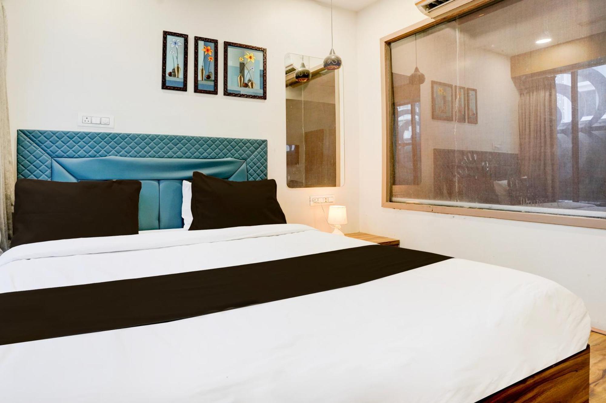 Super Collection O Vesu Surat Formerly Hotel Signature Bagian luar foto