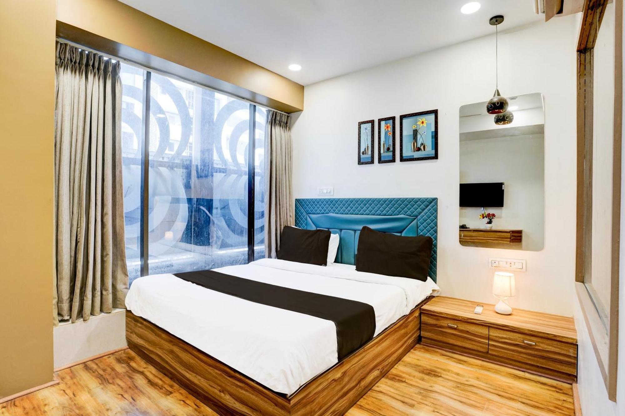 Super Collection O Vesu Surat Formerly Hotel Signature Bagian luar foto